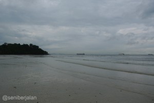 pantai dangas 1 - kabar wisata - seni berjalan
