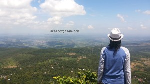 bukit mendelem 2 - kabar wisata - seni berjalan