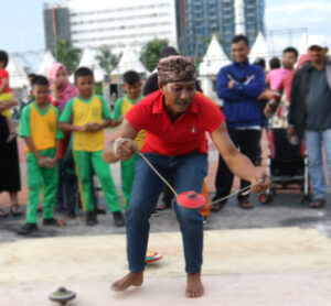 Gasing Kepulauan Riau (seniberjalan)