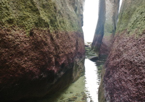 Gua tersembunyi di Tanjung Kelayang