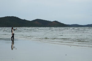 Pantai Tiga Putri Batam (seniberjalan)
