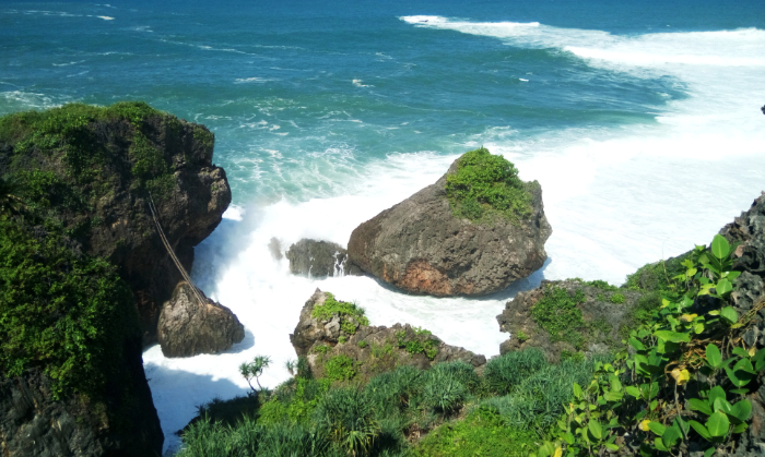 Pantai Siung Yogyakarta (seniberjalan)