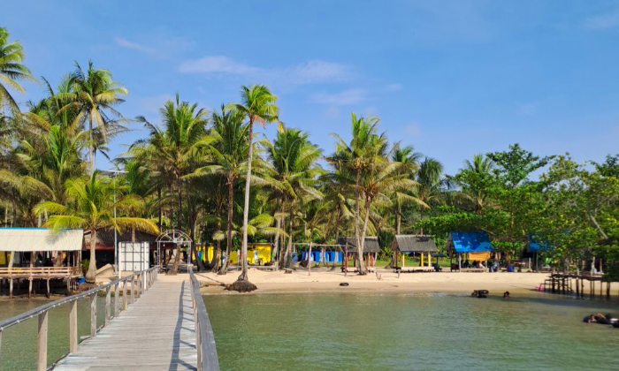 Pantai Bale-bale Batam/seniberjalan