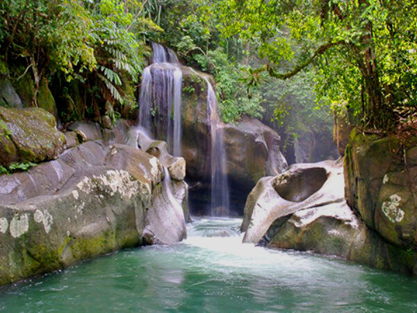 Air Terjun Nyarai (seniberjalan)