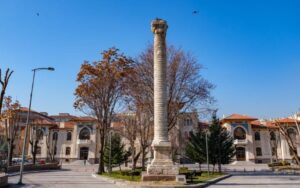 Kolom Julianus, Ankara, Turki (TGA)