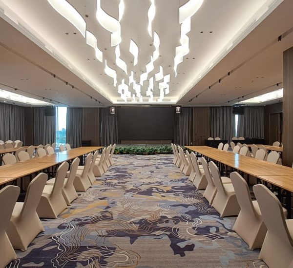 Ruang Meeting Oakwood Hotel_seniberjalan