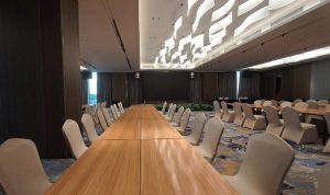 Meeting Room Oakwood Hotel Batam_seniberjalan
