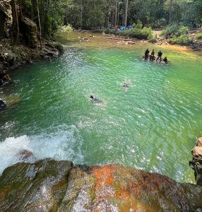 Telaga Biru Batam_seniberjalan