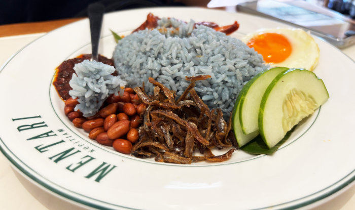Nasi Lemak Biru Mentari Kopitiam_seniberjalan