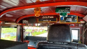 Bus Kayu Kabupaten Karimun_seniberjalan