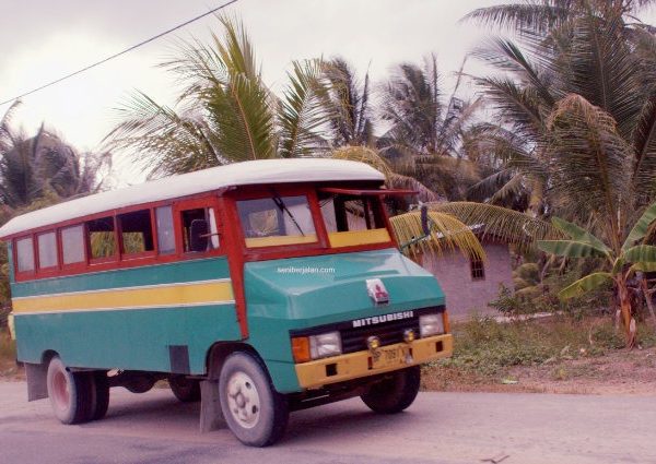 Bus Kayu Karimun_seniberjalan