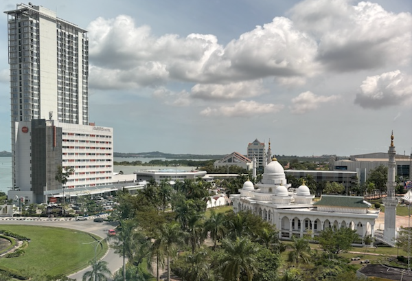Kota Batam/seniberjalan